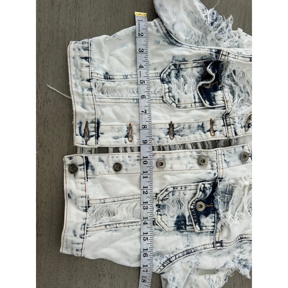 Chiqle Denim Architect Distressed Acid Wash Cropped Jean Jacket CY6498LA Small